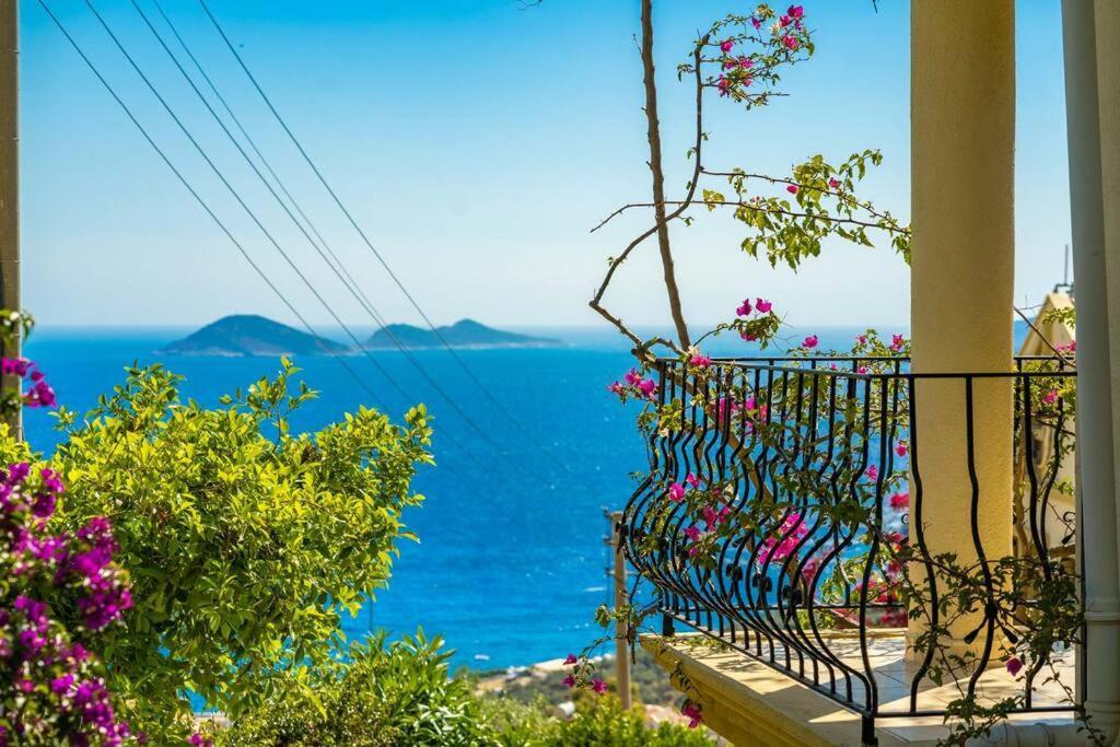 Azure Apartment With Sea View In Kalkan Extérieur photo